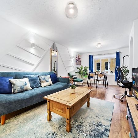 Quirky Canary 2Bed, Free Parking, Smart Tv & Games Londyn Zewnętrze zdjęcie